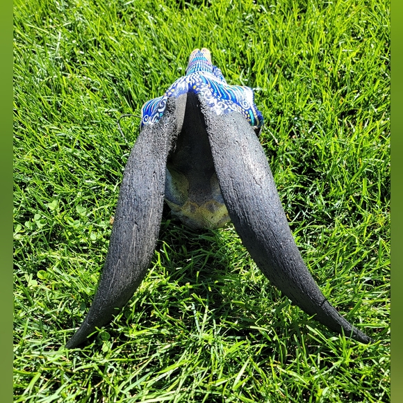 Real Handpainted Large Goat Skull - Picture 11 of 16